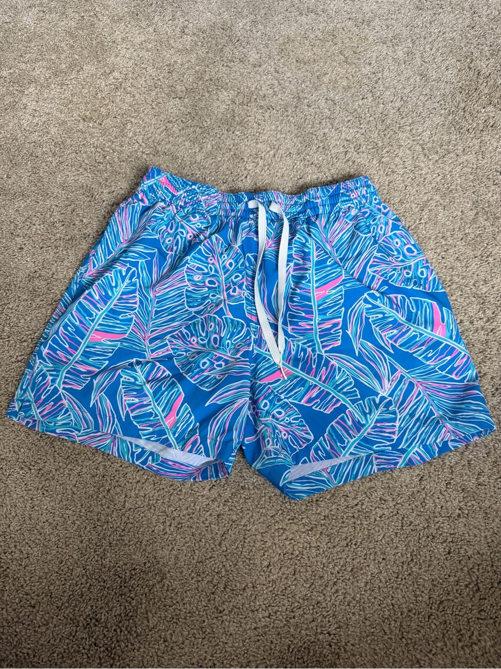 chubbies Blue Tropical Leaf Print Drawstring Shorts